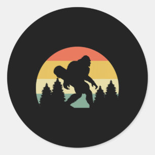 Sticker Rond Sasquatch Bigfoot Montagne Silhouette Rétro Planch