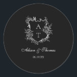 Sticker Rond Sceau d'enveloppe Mariage monogramme classique<br><div class="desc">Élégant monogramme floral noir et blanc crête mariage enveloppe classique autocollant de sceau.</div>