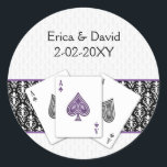 Sticker Rond Sceau d'enveloppe mariage Vegas<br><div class="desc">stickers d'enveloppe Mariage violet Las Vegas avec 3 as et une touche de damas.Produits correspondants également disponibles</div>