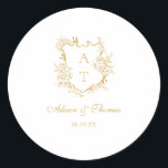 Sticker Rond Sceau Mariage d'enveloppe de monogramme d'or<br><div class="desc">Élégant faux or script floral monogramme crête mariage enveloppe classique collant de sceau de sceau.</div>