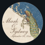 Sticker Rond Sceau Mariage Peacock & Etchat vintage<br><div class="desc">Ce sceau d'invitation élégant et sophistiqué ou autocollant, allie le meilleur de la tradition et la fraîcheur du contemporain. Le mélange d'éléments d'art Vintage et d'aquarelle contemporaine peinte à la main par Audrey Jeanne Roberts donne une belle qualité intemporelle à cette invitation. Un paon majestueux repose sur d'élégants tourbillons gravés...</div>