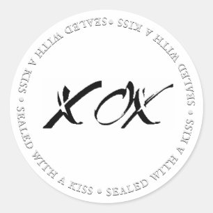 Sticker Rond Scellé avec un baiser coeurs et câlin en relief