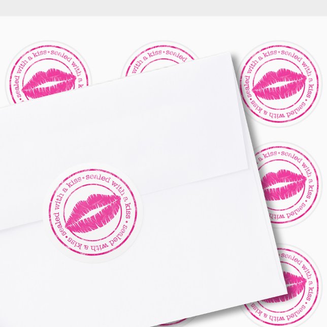Sticker Rond Scellé avec un sceau de lèvres roses Kiss (Sealed with a kiss stickers just for you)