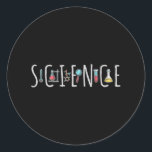 Sticker Rond Science<br><div class="desc">Un Design Scientifique Magnifique. Une parfaite correspondance pour chaque scientifique, étudiant en sciences, professeur de sciences et amoureux des sciences. Idée cadeau génial pour les hommes, les femmes, les ados et les enfants.</div>