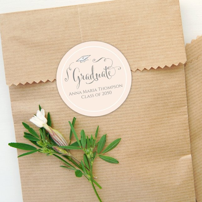 Sticker Rond Script de calligraphie de graduation Simple Peach  (Créateur téléchargé)