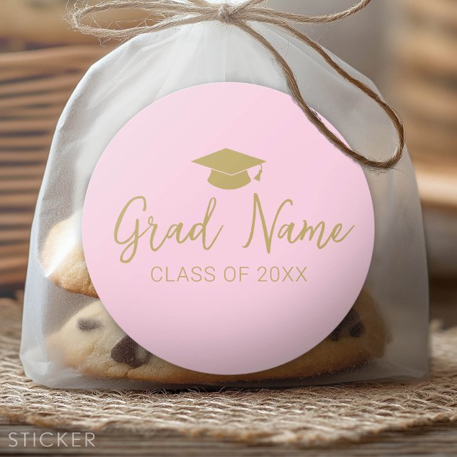 Sticker Rond Script Grad Name avec capuchon de graduation - Or  (Custom Graduation Sticker - Favor Stickers or Envelope Label)