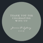 Sticker Rond Script minimaliste Vert Sage foncé Merci personnal<br><div class="desc">Sticker Mariage minimaliste moderne de couleur foncée vert Script Merci personnalisé Classic rond</div>