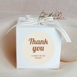 Sticker Rond Script rétro Boho | MERCI MARIAGE<br><div class="desc">Ces stickers ou faveurs mariages tendance sont dotés de couleurs neutres vintages de terre cuite brune et de crème d'ivoire,  avec un texte de style rétro.</div>
