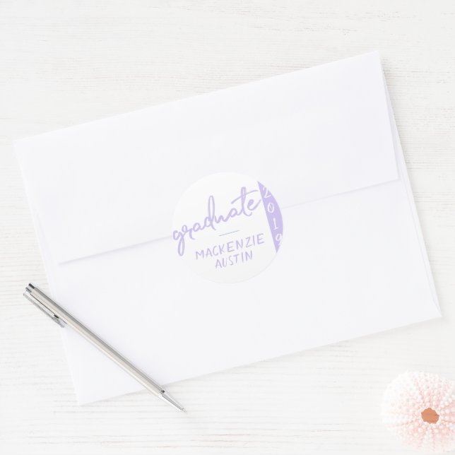 Sticker Rond Script violet de fin d'études | Chic Lavender Keep (Enveloppe)