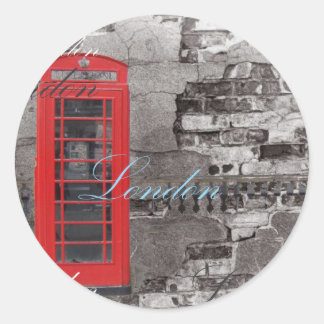 Sticker Rond Scripts chics London Landmark Red Telephone Booth