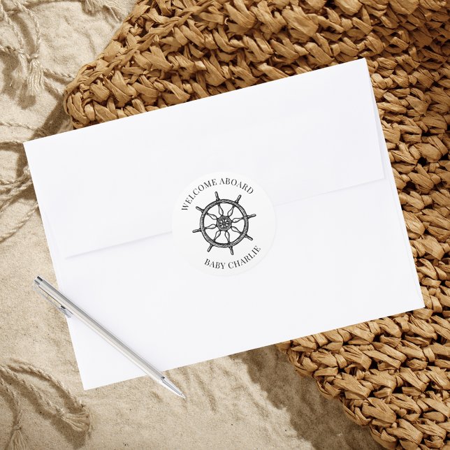 Sticker Rond Seal Enveloppe de roue pour bébé de bienvenue (Welcome Aboard Baby Announcement Envelope Seal with ship wheel hand drawing)