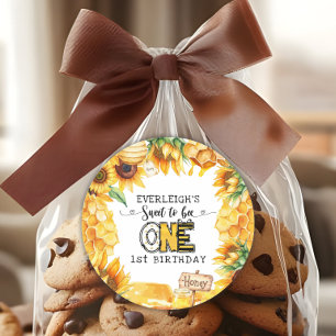 Sticker Rond Si doux à être un 1er anniversaire fleuri