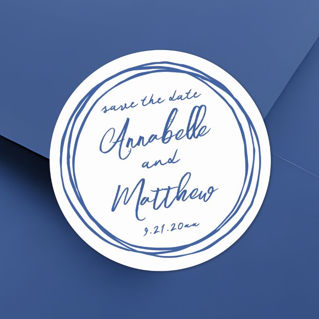 Sticker Rond Simple Élégant Bleu Faire-Part de Fiançailles pour (Simple Trendy Blue Engagement Save The Date Classic Round Sticker )