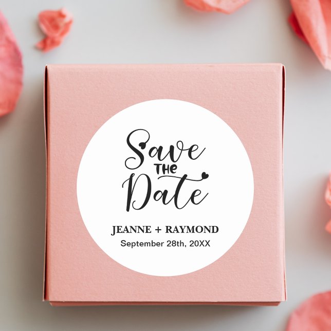 Sticker Rond Simple Faire-Écrire Mariage Date à Réserver Person (Simple custom calligraphy save the date round sticker adds personal elegance to invites)