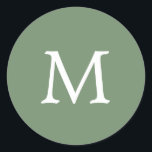 Sticker Rond Simple Monogramme de Mariage Couleur Uni Vert Jard<br><div class="desc">Des autocollants de mariage élégants et simples avec votre monogramme initial,  dans une police serif blanche sur fond vert jardin. Ce design basique et sobre est parfait pour un style minimaliste. Ces autocollants chics et élégants font de superbes sceaux d'enveloppe.</div>