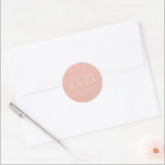 Sticker Rond Simple Pêche Mariage moderne<br><div class="desc">Élégant autocollant de mariage avec une mise en page simple et minimale avec "We Do" dans une typographie contemporaine. Un design classique avec une touche moderne.</div>