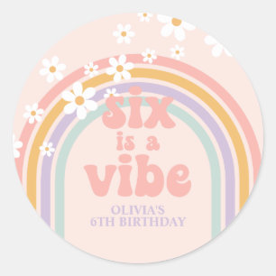 Sticker Rond Six est Vibe Pastel arc-en-ciel 6e anniversaire