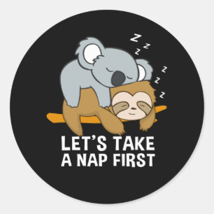 Sticker Rond Sloth Koala Dormir Tard Riser Cute