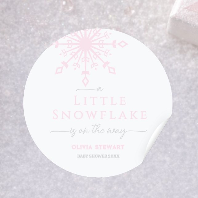 Sticker Rond Snowflake is on the way Winter Baby Shower (Créateur téléchargé)