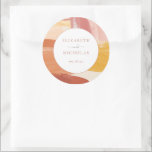 Sticker Rond Soleil de Terracotta | Mariage de monogramme<br><div class="desc">Avec de belles touches de pinceau abstraites et votre choix de personnalisation. La terre cuite est une couleur populaire pour les mariages. Jumelée aux tons orange et marigold, cette suite d'invitation est à la fois sophistiquée et vibrante. Ajoutez un remerciement spécial à vos faveurs de mariage avec nos autocollants de...</div>