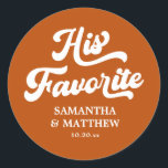 Sticker Rond Son Favori Terracotta Retro Boho Wedding Favoriser<br><div class="desc">L'ajout parfait à vos faveurs de mariage pour les invités. Ces faveurs de mariage bon marché offrent une touche unique, idéale pour un mariage do-it-yourself. Embrassez un thème mariage rétro avec ces autocollants, offrant une inspiration rétro mariage pour un mariage d'inspiration les années 70, un mariage kitsch ou un mariage...</div>