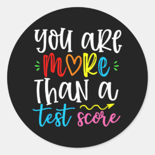 Sticker Rond Sont Plus Qu'Un Jour De Test Score Pour L'Enseigna