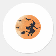Sorcière de minuit dans le ciel