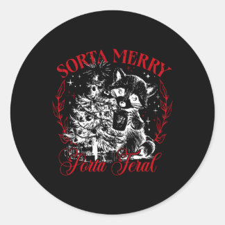 Sticker Rond Sorta Merry Sorta Feral Funky Christmas Raccoon Xm