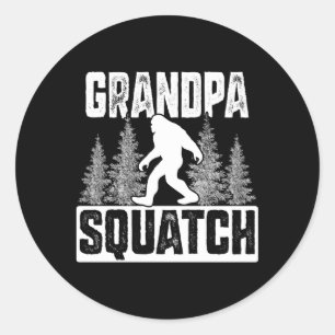 Sticker Rond Squatching Famille Bigfoos Grand-pa Squatch