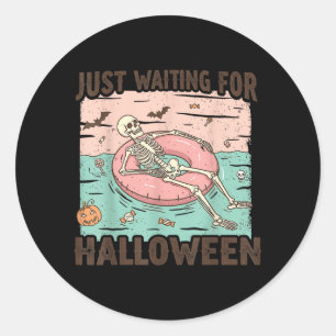Sticker Rond Squelette d'été effrayant qui attend Halloween