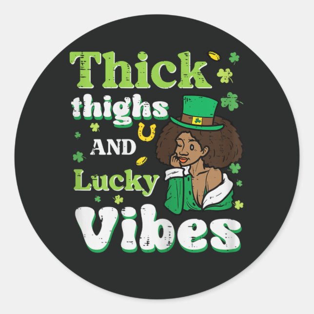 Sticker Rond St Patricks Afro Cuisses Épaisses Vibes Chanceuses (Devant)