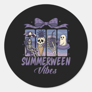 Sticker Rond Summerween Vibes Skeleton Ghost Beach Party Hallow