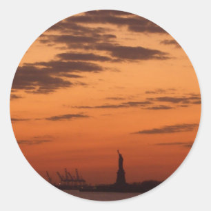 Sticker Rond Sunset New York Harbour et Statue de la Liberté US