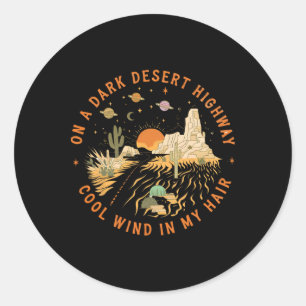 Sticker Rond Sur Un Sombre Desert Highway Adventure Travel Rand