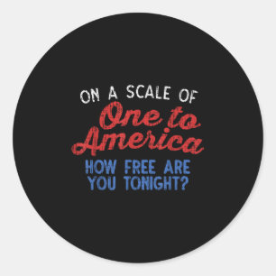 Sticker Rond Sur Une Échelle De Un À L'Amérique 4 juillet Quatr