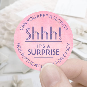 Sticker Rond Surprise fête d'anniversaire rose et violet aquare
