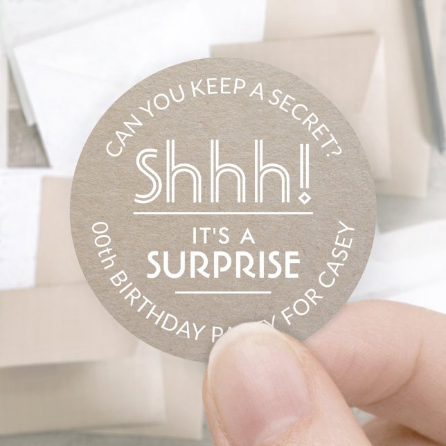 Sticker Rond Surprise fête d'anniversaire Simple Faux Kraft Pap (Créateur téléchargé)