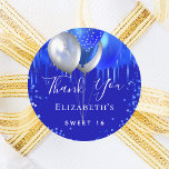 Sticker Rond Sweet 16 royal bleu gouttes nom merci<br><div class="desc">Un arrière - plan royal bleu branché. Décoré avec des gouttes,  la peinture goutte à goutte,  les étincelles et les ballons. Personnalisez et ajoutez un nom.</div>