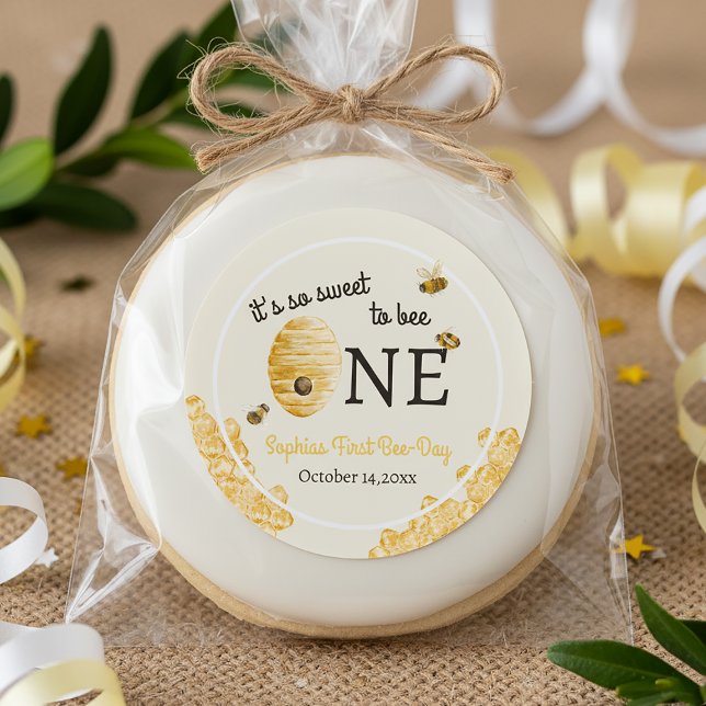 Sticker Rond Sweet To Bee One First Birthday Bees Honeycomb (Créateur téléchargé)
