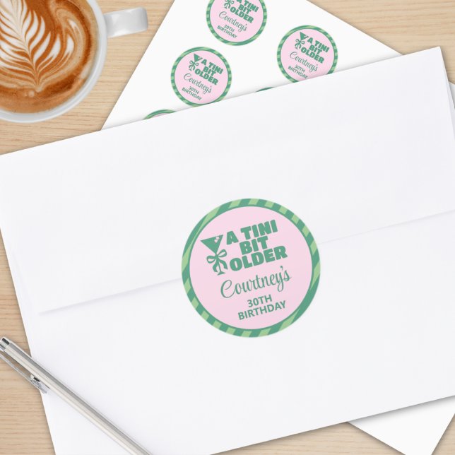 Sticker Rond Tendy Rose & Vert Un Tini Bit Ancien 30e anniversa (Créateur téléchargé)