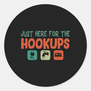Sticker Rond Tenues de camping drôles Vintage Arts Juste ici po