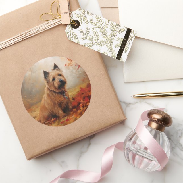 Sticker Rond Terrier Australien dans les feuilles d'automne qui (Cadeaux)