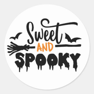 Sticker Rond Texte Typographique Éffrayant Et Doux D'Halloween
