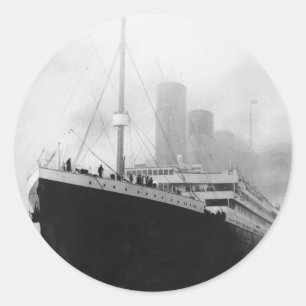 Sticker Rond Titanic dans le dock à Southampton