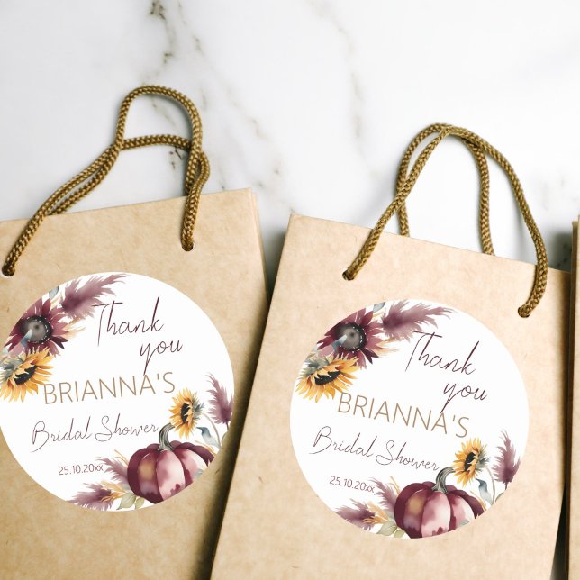 Sticker Rond Tombez amoureux de la douche de mariée bohème citr (Fall in love boho bridal shower thank you favor stickers burgundy pumpkins sunflowers pampas grass)