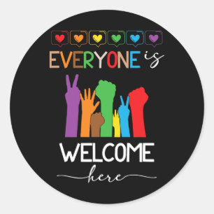Sticker Rond Tout Le Monde Est Bienvenue Ici Mois De La Fierté 