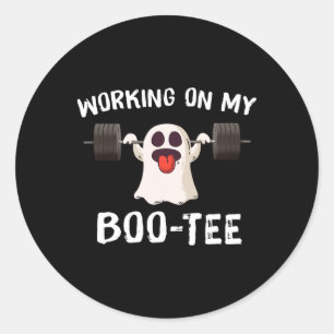Sticker Rond Travailler Sur Mon Boo Tee Halloween Dead Lift Gy