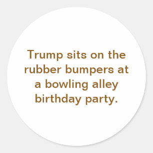 Sticker Rond Trump est assis sur les pare-chocs en caoutchouc H