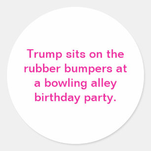 Sticker Rond Trump est assis sur les pare-chocs en caoutchouc H