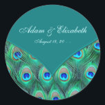 Sticker Rond Turquoise Peacock Elegant Peacock Mariage Faveur É<br><div class="desc">Elégant vert émeraude,  bleu royal et plumes de paon turquoise mariage carré privilégient les étiquettes. Customisez avec votre choix de style de police et de couleur de police.</div>
